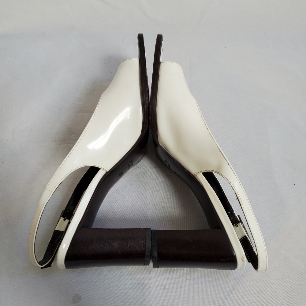 Gucci Winter White Sling Back Heels Sandals - Picture 8 of 16